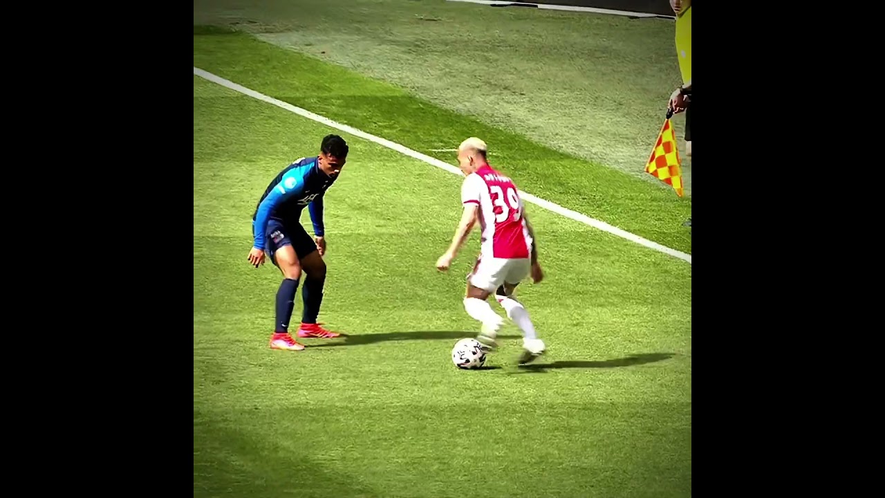 Pure Skill! Antony’s Magic on the Ball! 💫 