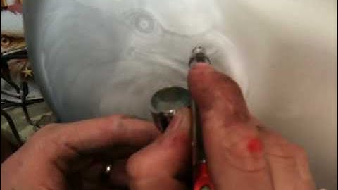 Tips on how to airbrush a Eagle part 1by Jaime Rodriguez.using a vega 2000 and badger airbrushes.