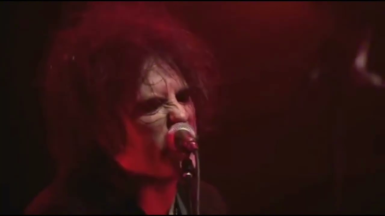 Robert Smith, 8 minutes of his best guitar solos.