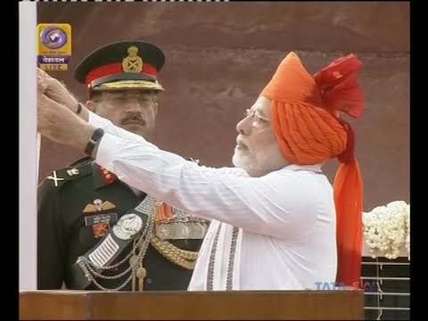 #जश्नएआजादी : PM Modi Unfurls Indian Flag At Red Fort | ABP News