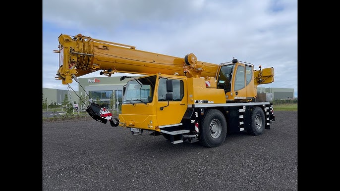 Location grue mobile 40t LIEBHERR 1040