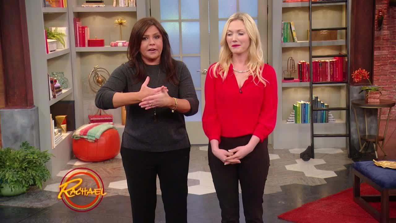 Rachael Ray Reveals How She Decorates Her NYC Apartment for the Holidays | Rachael Ray Show