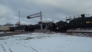 CN 5416 L519 arrives at Ladysmith on 11-16-22