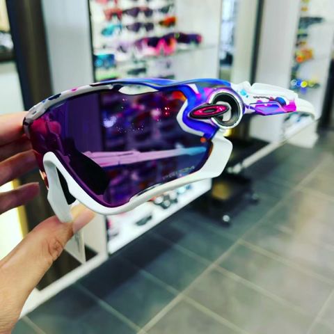 Oakley Jawbreaker Kokoro Special Match - YouTube