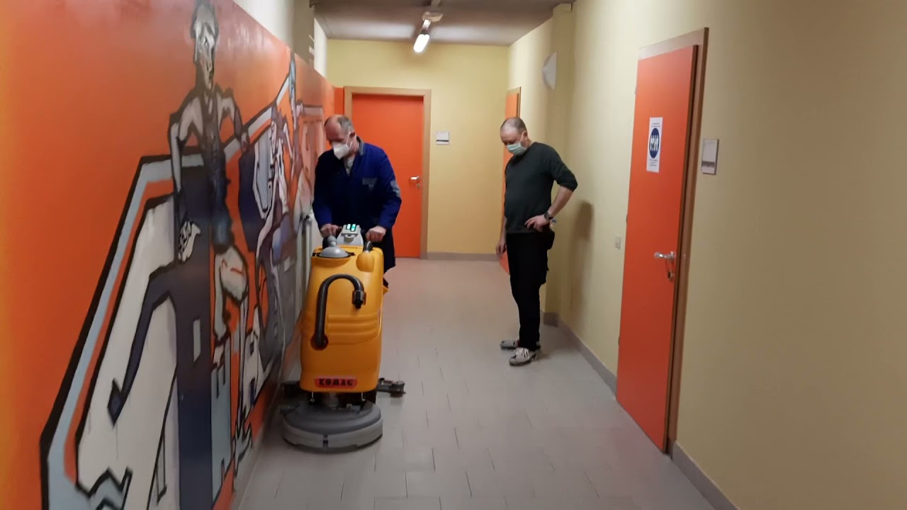 Adiatek Bodenreinigungsmaschine Komag