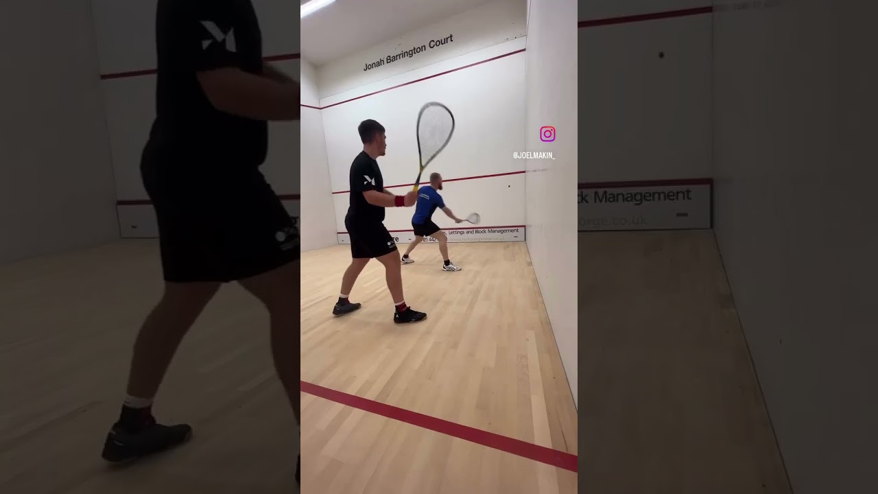 Testing out my new rackets from Karakal the Raw Pro 2.1 I’ll be using for this season