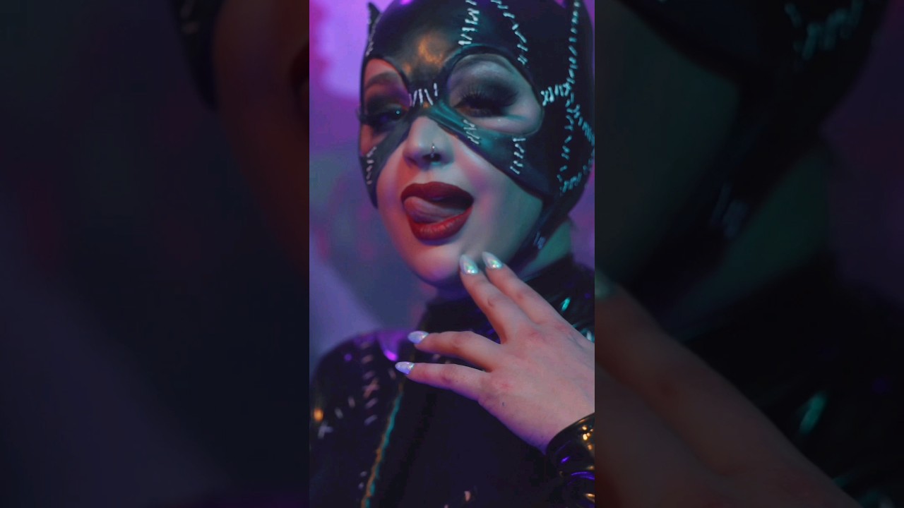 can I get some commotion for the catwoman fit