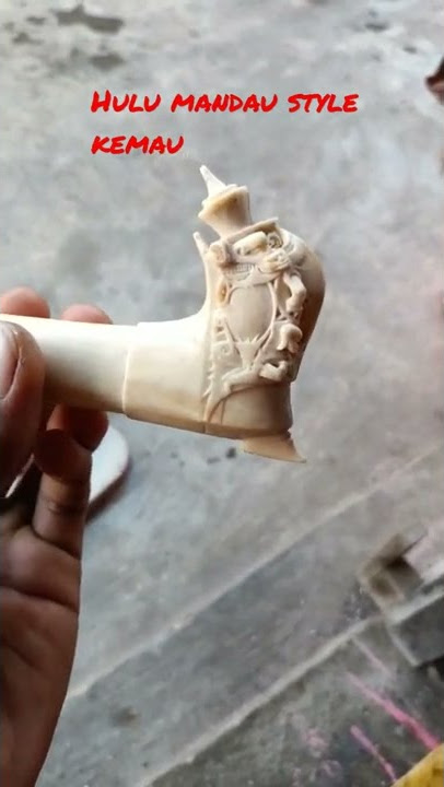 hulu/gagang mandau dari tanduk rusa