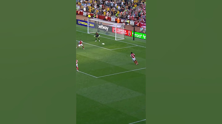DAVID RAYA MAKES TWO AMAZING SAVES AGAINST WOLVES 🧤