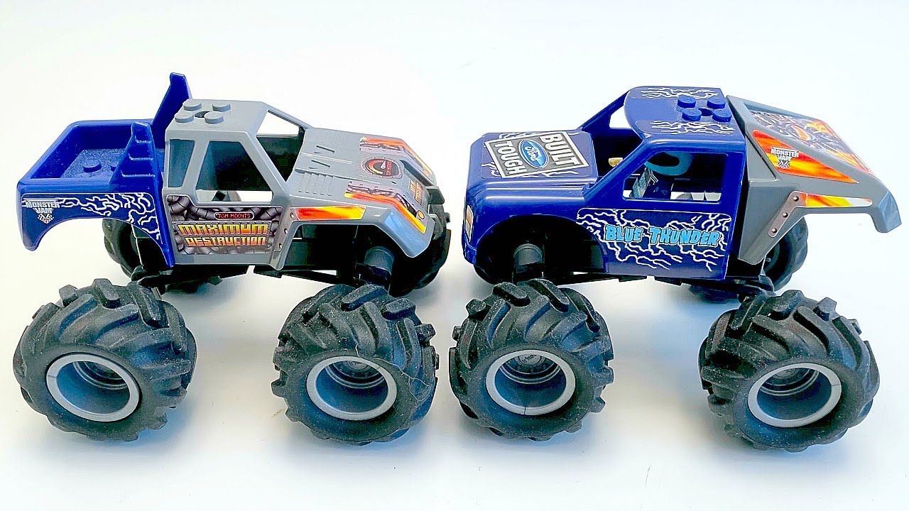 Monster うますぎ K'NEX Monster Jam Blue Thunder Monster Truck Building Set 36