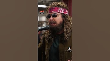 Thumbnail of Bad Bunny cantó “I Want It That Way” undercover junto a Jimmy Fallon en el Subway de Nueva York