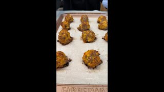 Yummy sausage balls (with stuffing mix)