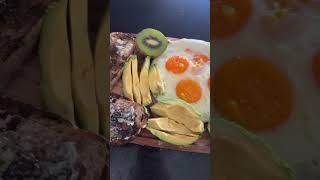 Meal plan to look like Henry Cavill in Superman