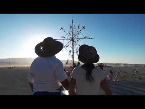 Vídeo: Burning Man Reconhece Projeto De Arte Para Acabar Com A Desnutrição - Rede Matador