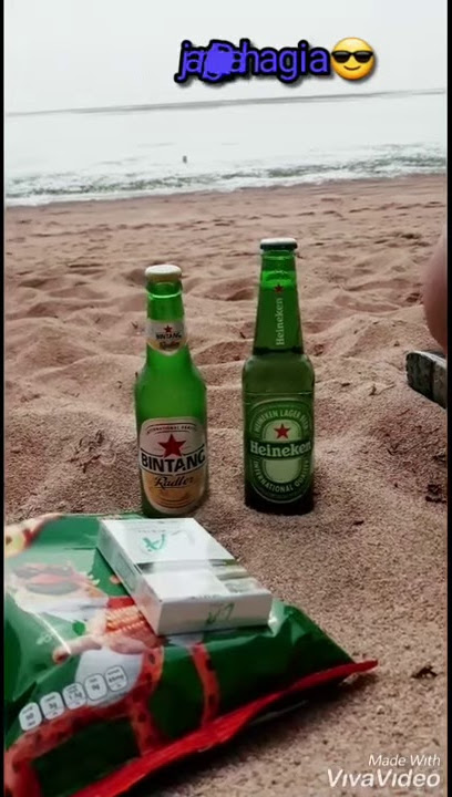 Story WA jangan Lupa bahagia di pantai jimbaran Bali🍻😇