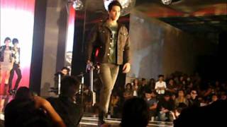 PFW - Penshoppe Holiday 2011 Collection
