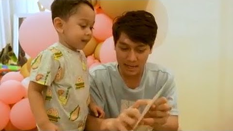 Abang L dan papa Billar buka Kado dari siapa ya...