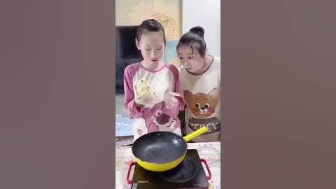 Ning Wei’s making of snowflake crisps is really a waste of mom and dad’s energy!#funny#food#cooking