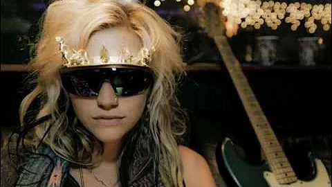 Ke$ha - Party At A Rich Dude's House