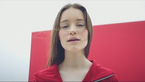 Music show: Norwegian singer-songwriter Sigrid rewrites rules of pop stardom
