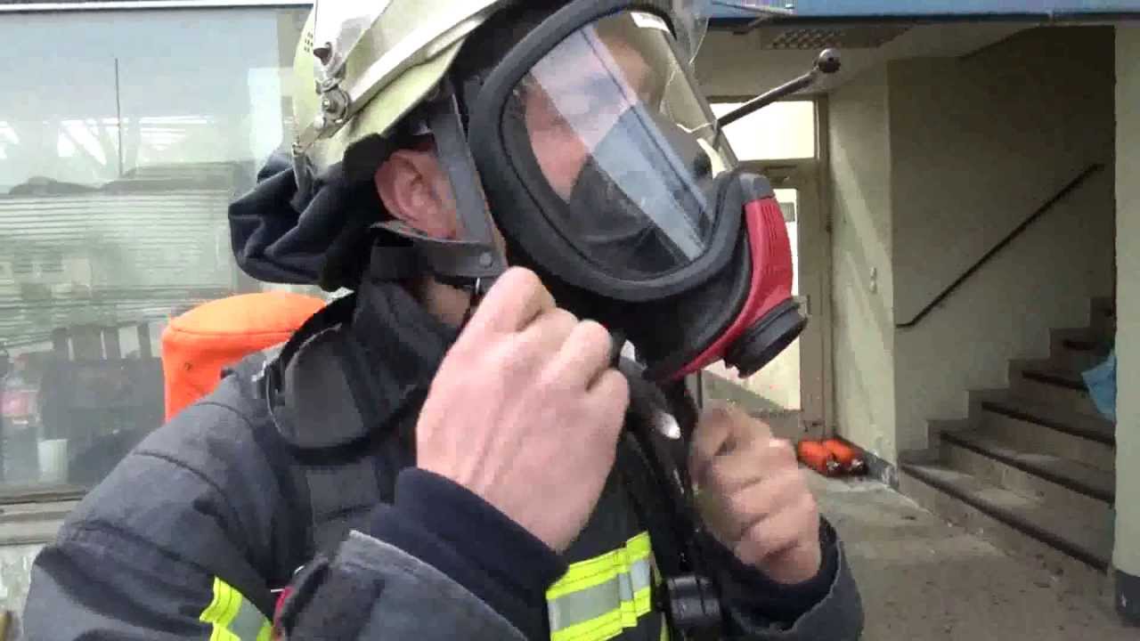 Feuerwehr Duisburg Atemschutz Notfall Training einer Wachabteilung