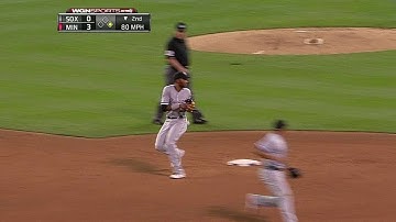 CWS@MIN: Ramirez snags grounder, makes spinning throw