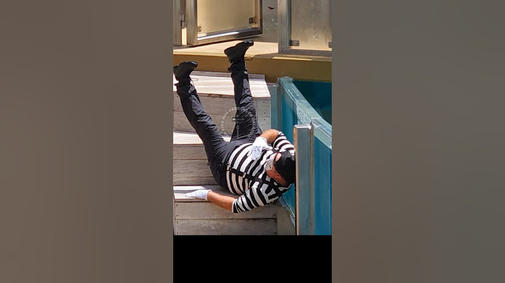 El mimo Tom estaba muy caliente ☀️😂🤣 #tomthemime #seaworldmime #seaworldorlando #funny