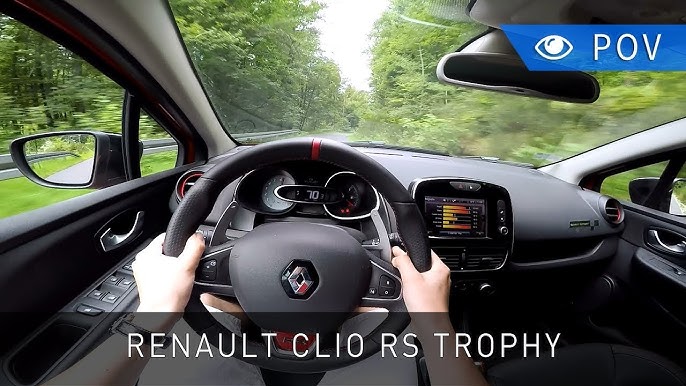 Renault Clio IV RS 1.6 TCE 220 Trophy EDC - Top Auto 86