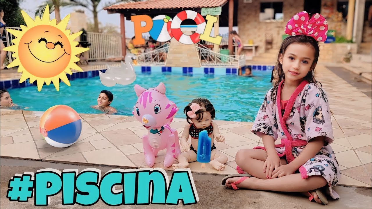 brincando-de-boneca-na-piscina-meninas-na-piscina-youtube