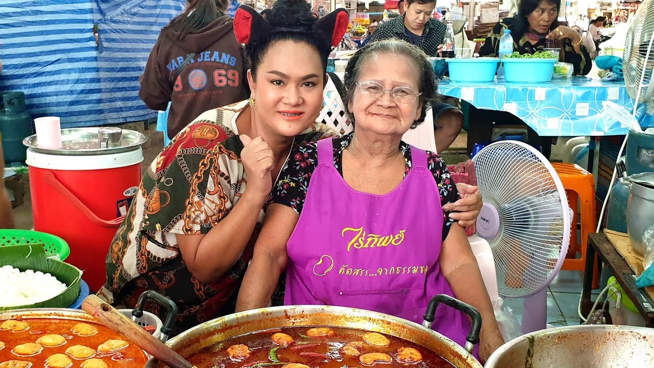 ยายเป้ากระเด้าหม้อ 👩‍🦳 ขนมจีน 24ชั่วโมง 🥘 ขายเอาทุน ไม่เน้นกำไร 😀 ตลาดแม่กิมเฮง โคราช