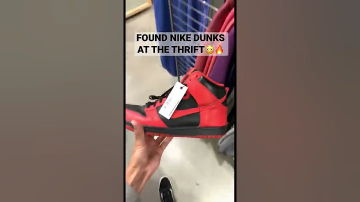 Found Nike Dunks at the thrift😍 #sneakerhead #shorts #sneakers #nikedunk #thrift #thrifting