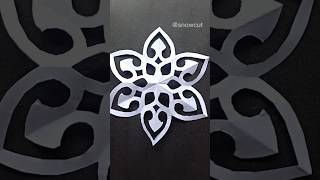 Easy beautiful paper snowflake making tutorial ❄️ #papercrafts #crafts #snowflakes #shorts #drawing