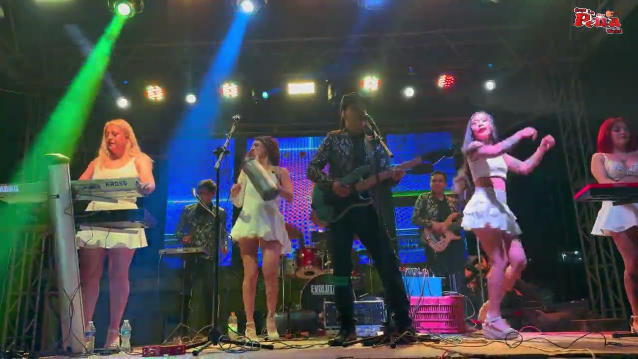 在 YouTube 上观看 La Peña Musical - Navidad Sin Ti, Popurrí Selena, (En Vivo) desde Ovatero Puebla