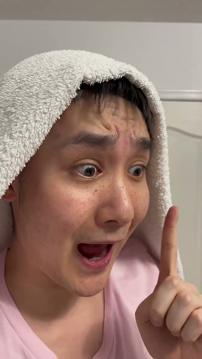 When mom leaves you alone in the grocery store line