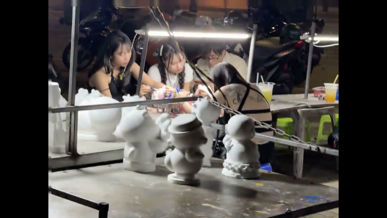 Apple iPhone Moving Pictures --To Da Nang in Vietnam