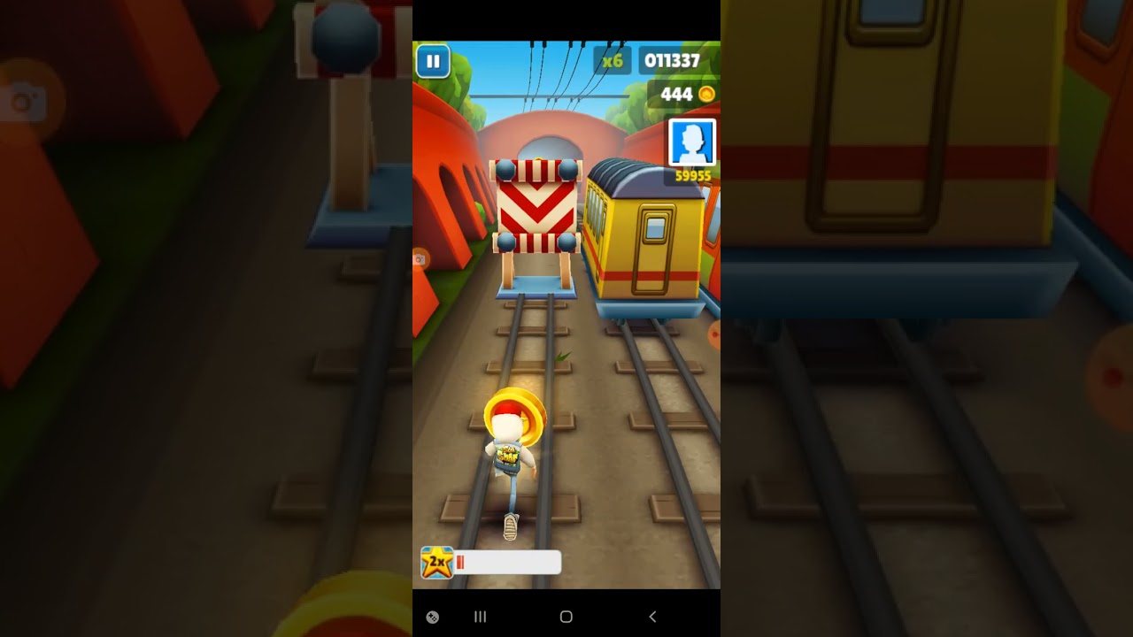 jogando Subway Surfers 1.4 