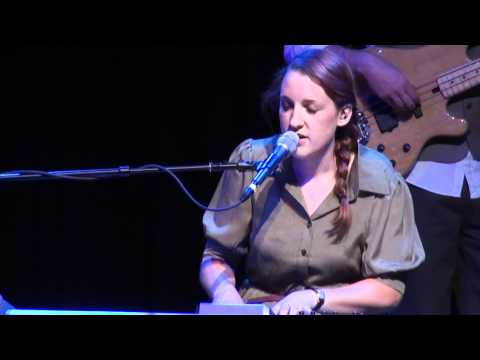 Katy Glorioso - Am I Alright (live)