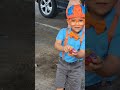 Rompiendo Piñata. Omarcito Cumple 4 años Blippi! #blippi #Piñata #pinata #party #funny #4años