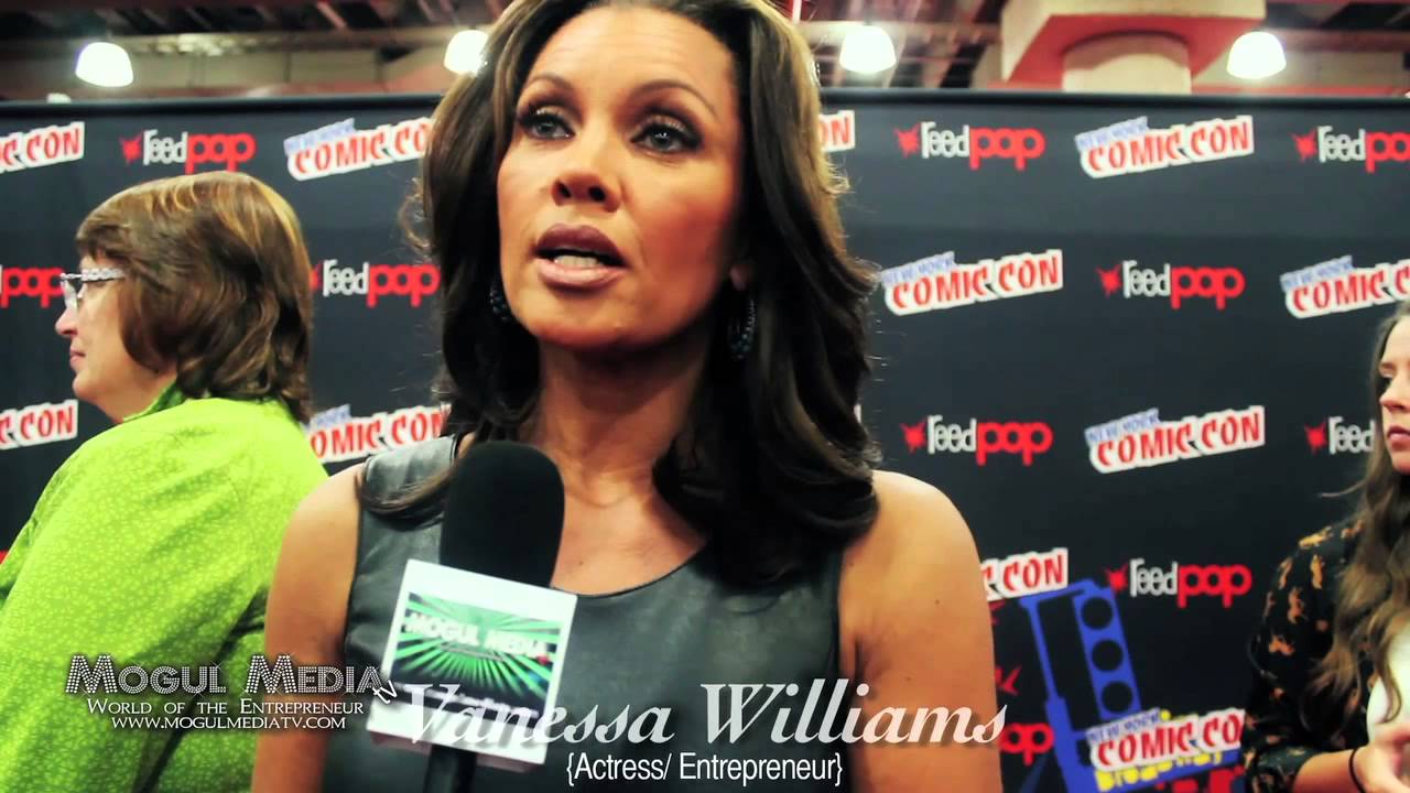 Vanessa Williams at Comic Con w/ www.Mogulmediatv.com