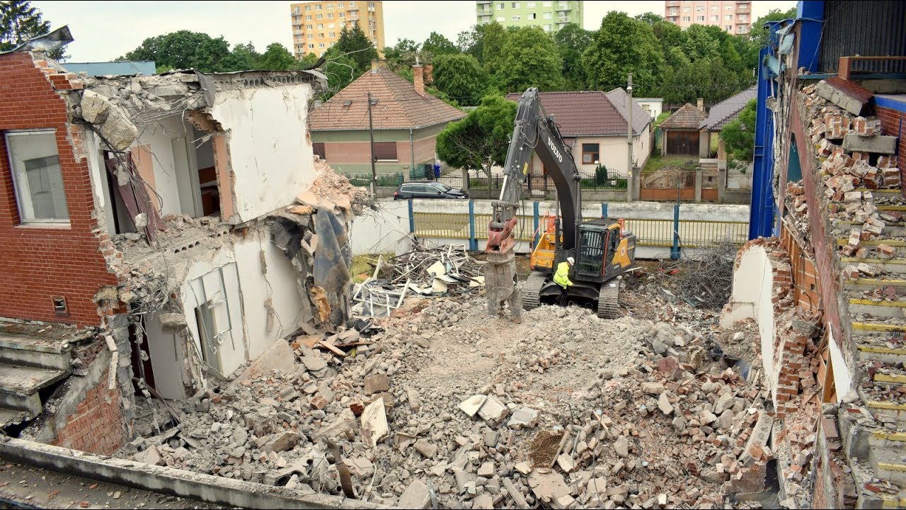 myjava journal Stadionbontás (2018.05.17.) / Búracie práce na štadióne (17.5.2018)