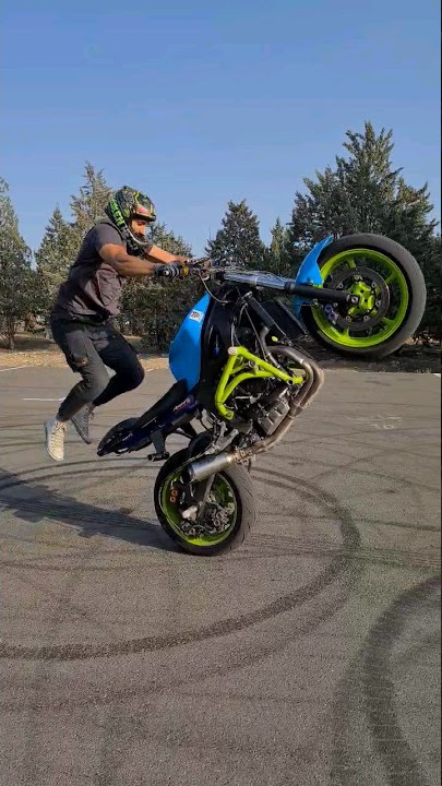 #saman_ghanbarizadeh #explore #stunt #rider #show