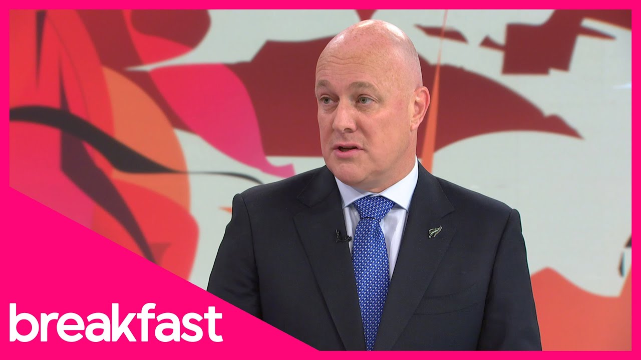 Luxon defends practicality of National's public gang patch plan | TVNZ ...