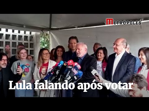 Após votar em São Paulo, Lula fala com imprensa