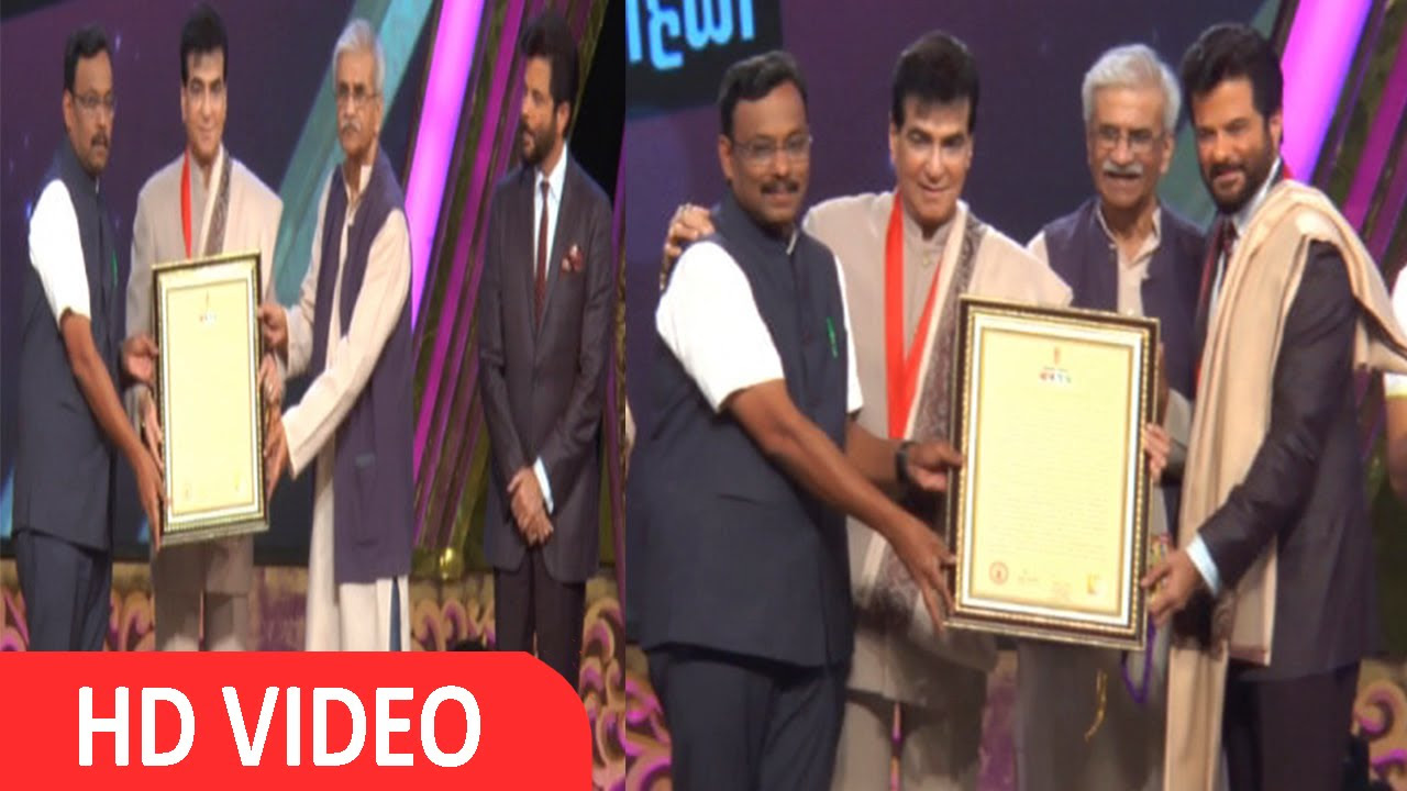 Jeetendra  Anil Kapoor Recieved Raj Kapoor Rememembrance Award