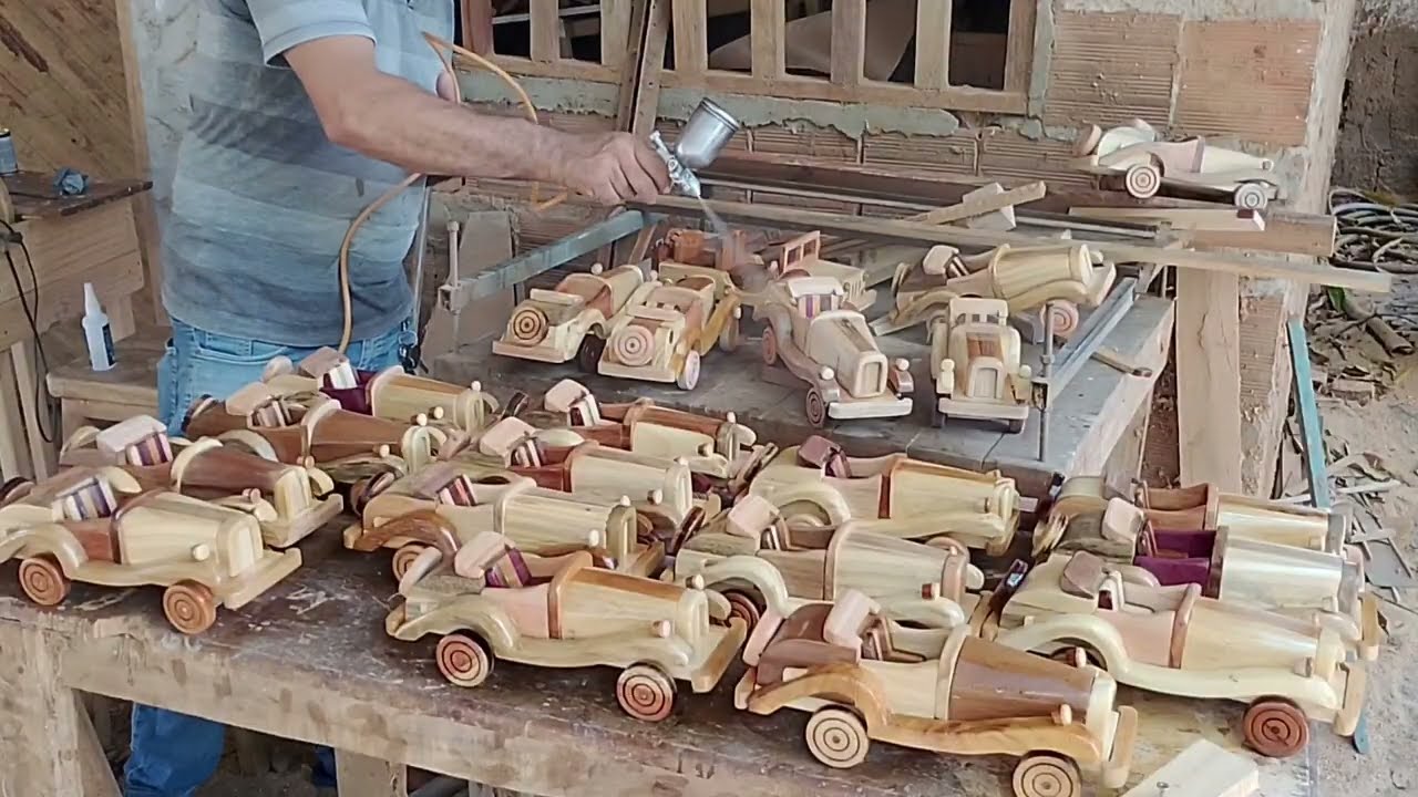 Finalizado as miniaturas com verniz automotivo para o salão Paraibano do artesanato 