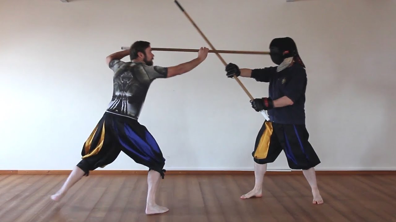 How To Fight With The Quarterstaff 3 – Follow Up Thrust - YouTube