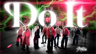 [KPOP IN PUBLIC] Stray Kids - \