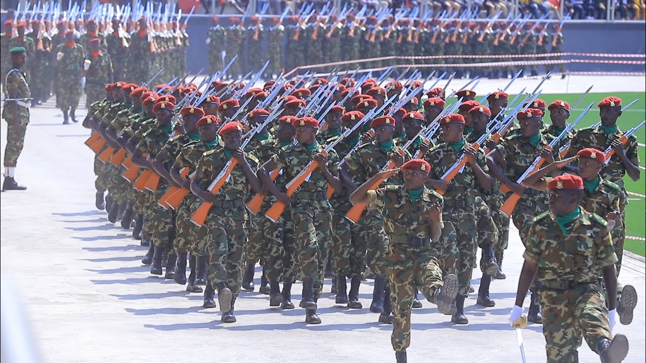 Defile y'Igisirikare c'Uburundi yakomeye | Ibibereye kuri Stade vyose ngibi