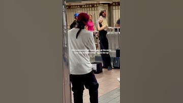 So supportive #nyc #newyork #subway #singer #manhattan #subwaycreatures