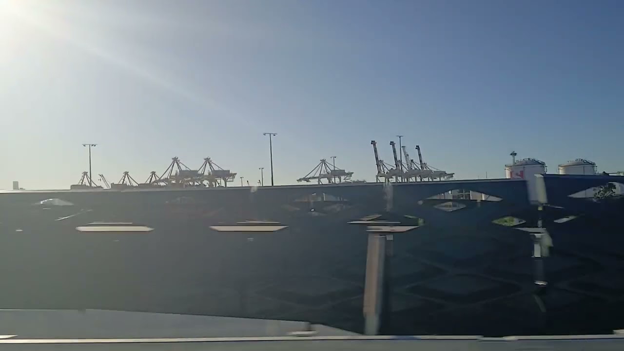 V/Line is going through the Westgate tunnel 